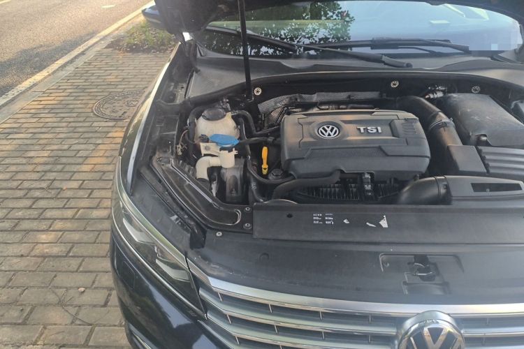 Used Volkswagen Passat 2016 380TSI DSG Ultimate Edition Engine Bay Right