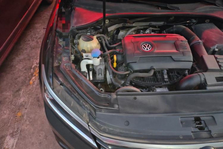 Used Volkswagen Passat 2016 330TSI DSG Luxury Edition Engine Bay Right
