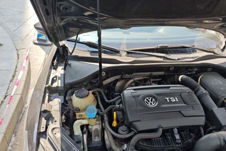 Used Volkswagen Passat 2016 330TSI DSG Luxury Edition Engine Bay Right