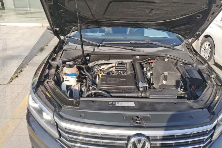 Used Volkswagen Passat 2016 280TSI DSG Prestige Edition Engine Bay Right