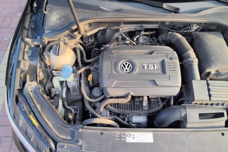Used Volkswagen Passat 2016 330TSI DSG Luxury Edition Engine Bay Right