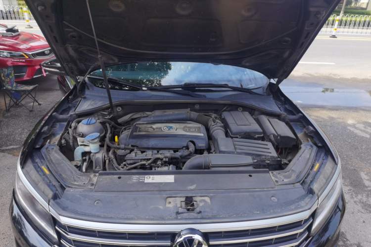 Used Volkswagen Passat 2016 330TSI DSG Luxury Edition Engine Bay