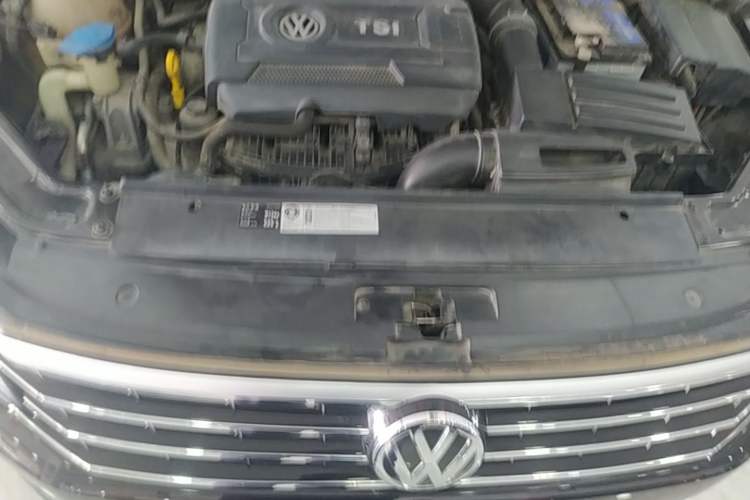 Used Volkswagen Passat 2016 330TSI DSG Luxury Edition Engine Bay