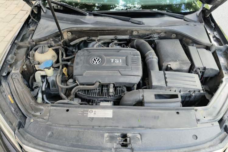 Used Volkswagen Passat 2016 330TSI DSG Luxury Edition Engine Bay