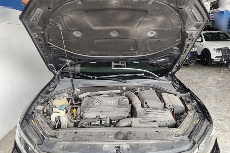 Used Volkswagen Passat 2016 330TSI DSG Prestige Edition Engine Bay