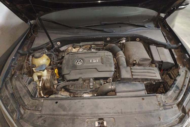 Used Volkswagen Passat 2016 380TSI DSG Ultimate Edition Engine Bay