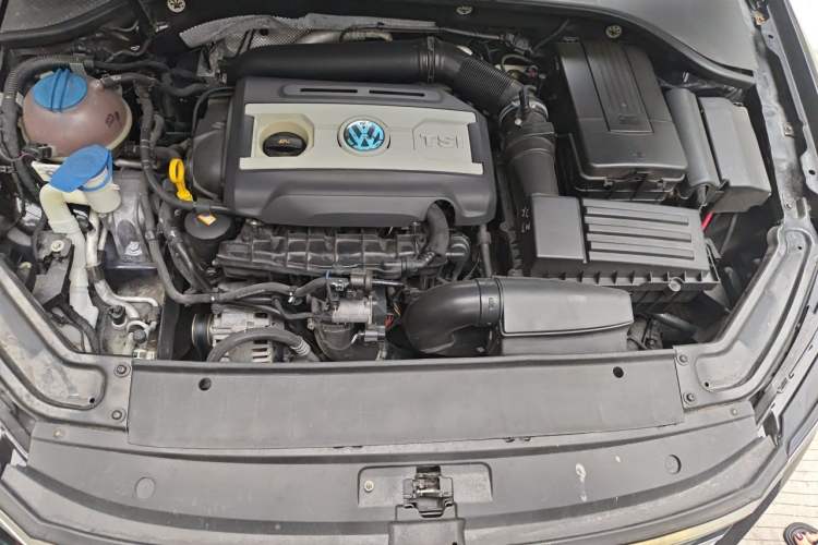 Used Volkswagen Passat 2016 330TSI DSG Luxury Edition Engine Bay