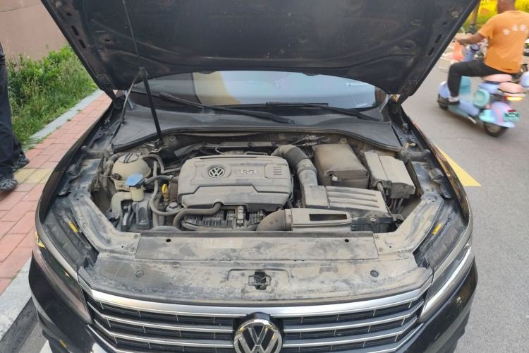 Used Volkswagen Passat 2016 330TSI DSG Luxury Edition Engine Bay