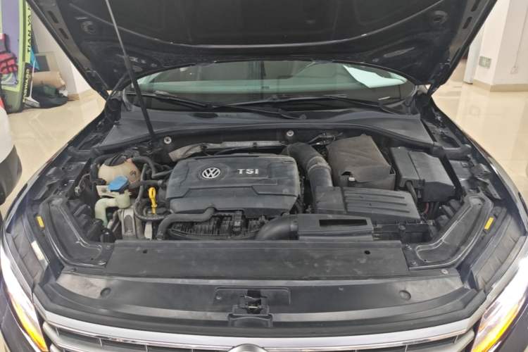Used Volkswagen Passat 2016 330TSI DSG Prestige Edition Engine Bay