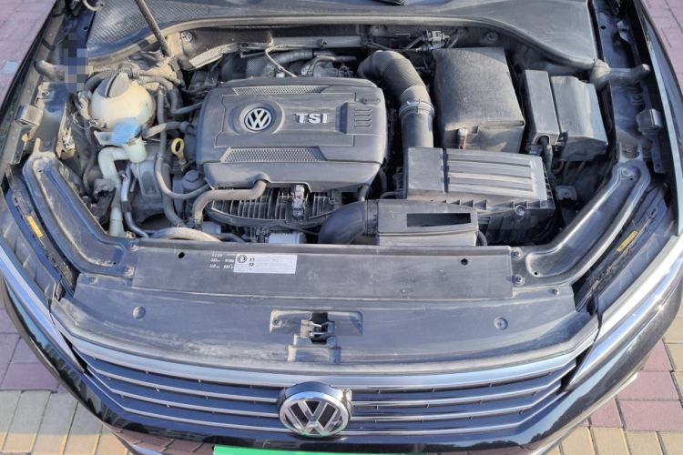 Used Volkswagen Passat 2016 330TSI DSG Luxury Edition Engine Bay