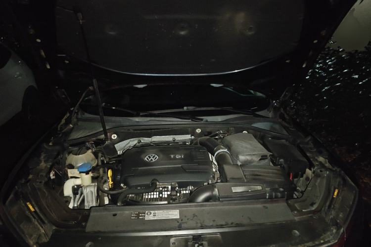 Used Volkswagen Passat 2016 330TSI DSG Luxury Edition Engine Bay