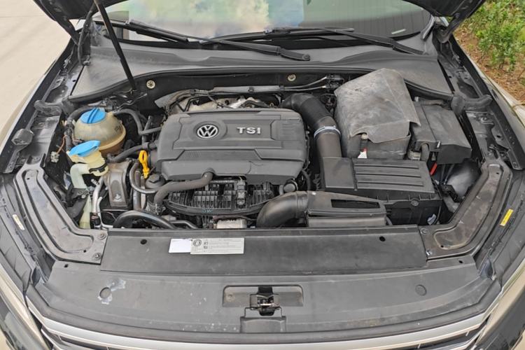 Used Volkswagen Passat 2016 330TSI DSG Luxury Edition Engine Bay