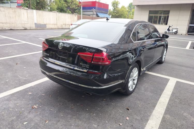 Used Volkswagen Passat 2016 330TSI DSG Prestige Edition Exterior 3