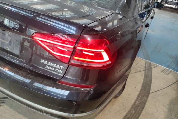 Used Volkswagen Passat 2016 1.8T Government Procurement Version (CEA Engine + 6AT) Exterior 3