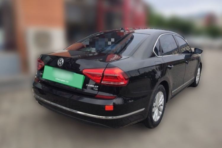 Used Volkswagen Passat 2016 280TSI Manual Luxury Edition Exterior 4
