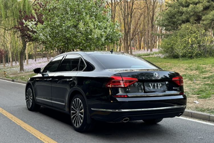 Used Volkswagen Passat 2016 380TSI DSG Ultimate Edition Exterior 6