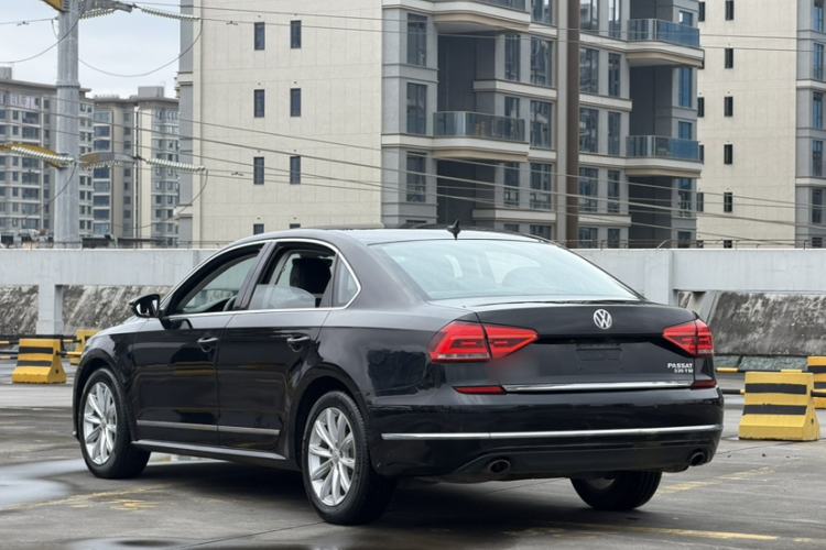 Used Volkswagen Passat 2016 330TSI DSG Prestige Edition Exterior 6
