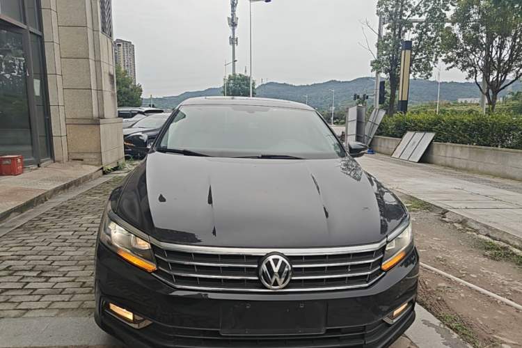 Used Volkswagen Passat 2016 330TSI DSG Luxury Edition Front