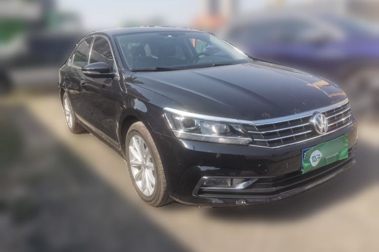 Used Volkswagen Passat 2016 280TSI DSG Prestige Edition Front Right 45 Deg
