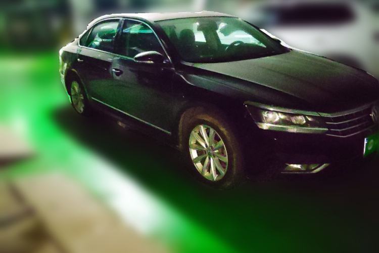 Used Volkswagen Passat 2016 330TSI DSG Luxury Edition Front Right 45 Deg