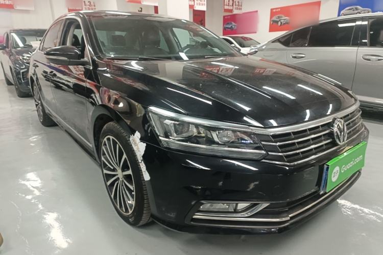 Used Volkswagen Passat 2016 280TSI DSG Prestige Edition Front Right 45 Deg