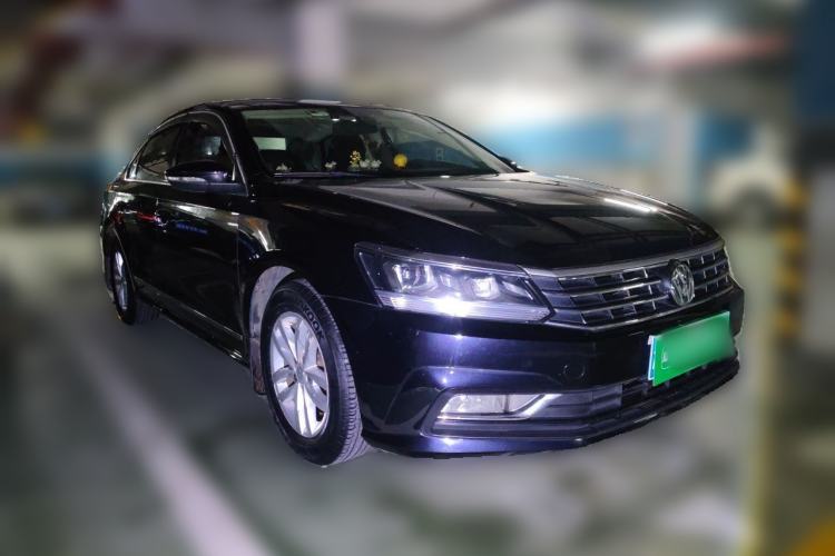 Used Volkswagen Passat 2016 280TSI DSG Prestige Edition Front Right 45 Deg