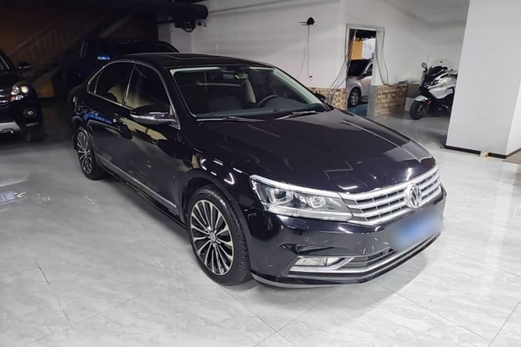 Used Volkswagen Passat 2016 330TSI DSG Prestige Edition Front Right 45 Deg