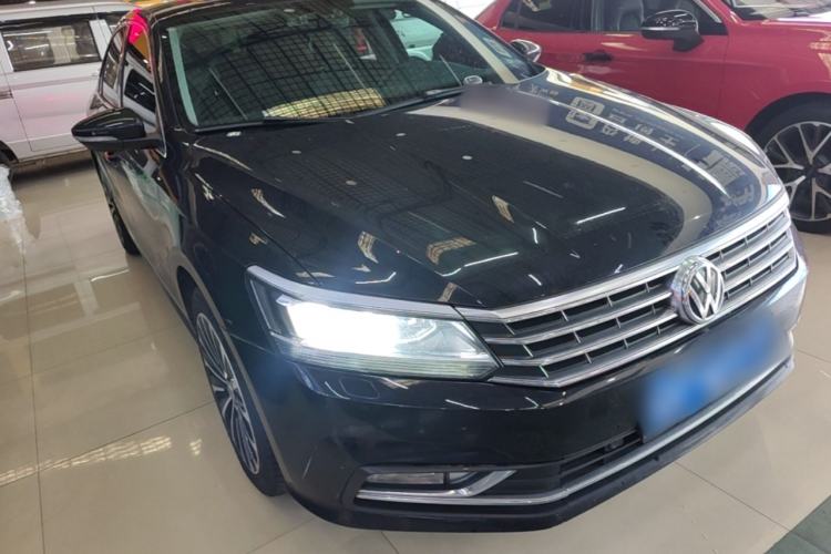 Used Volkswagen Passat 2016 330TSI DSG Prestige Edition Front Right 45 Deg
