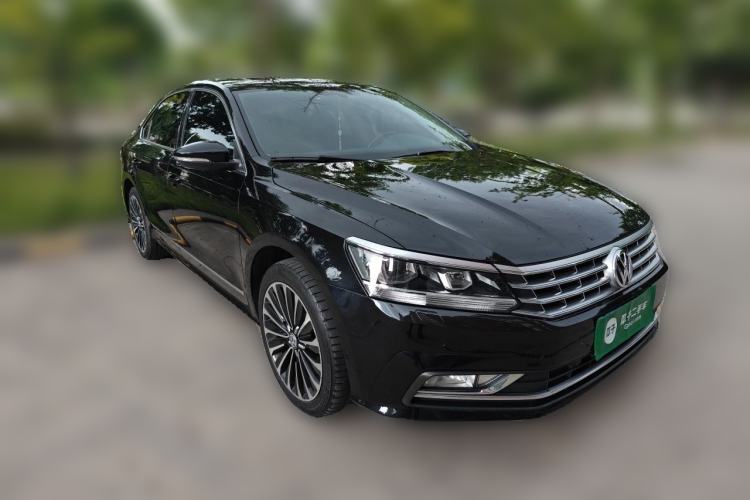 Used Volkswagen Passat 2016 330TSI DSG Prestige Edition Front Right 45 Deg