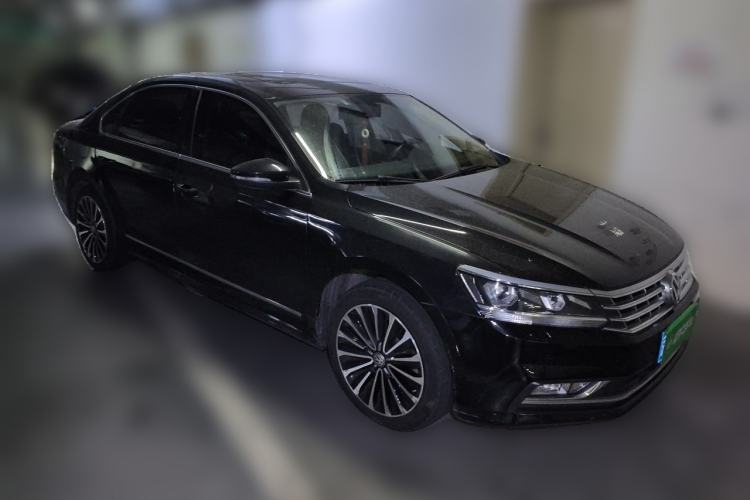 Used Volkswagen Passat 2016 330TSI DSG Prestige Edition Front Right 45 Deg