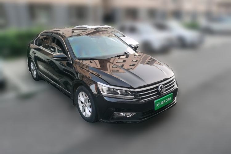 Used Volkswagen Passat 2016 330TSI DSG Luxury Edition Front Right 45 Deg