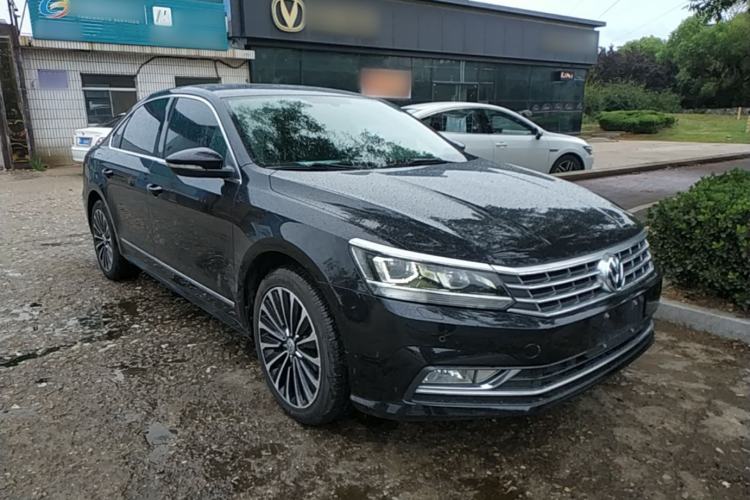 Used Volkswagen Passat 2016 330TSI DSG Prestige Edition Front Right 45 Deg