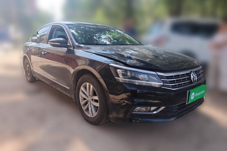 Used Volkswagen Passat 2016 330TSI DSG Luxury Edition Front Right 45 Deg