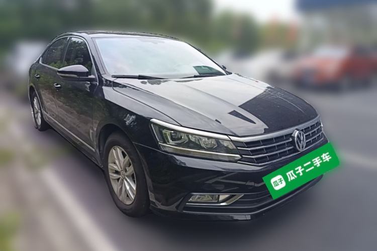Used Volkswagen Passat 2016 330TSI DSG Luxury Edition Front Right 45 Deg