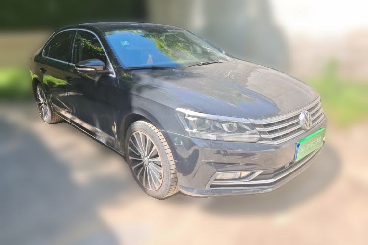 Used Volkswagen Passat 2016 330TSI DSG Prestige Edition Front Right 45 Deg