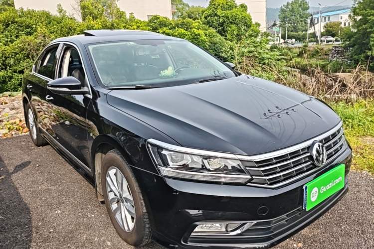 Used Volkswagen Passat 2016 280TSI DSG Prestige Edition Front Right 45 Deg