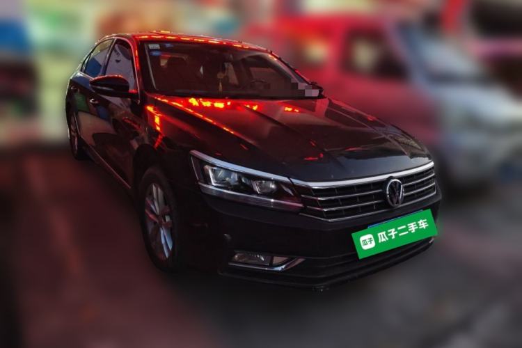 Used Volkswagen Passat 2016 330TSI DSG Luxury Edition Front Right 45 Deg