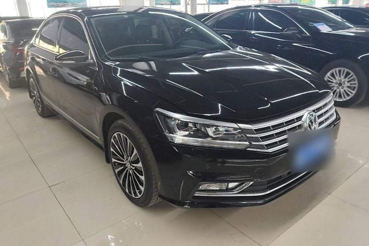 Used Volkswagen Passat 2016 330TSI DSG Prestige Edition Front Right 45 Deg