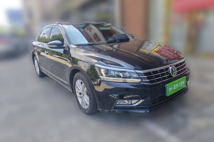 Used Volkswagen Passat 2016 330TSI DSG Luxury Edition Front Right 45 Deg