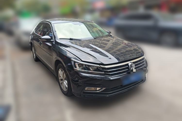 Used Volkswagen Passat 2016 330TSI DSG Luxury Edition Front Right 45 Deg