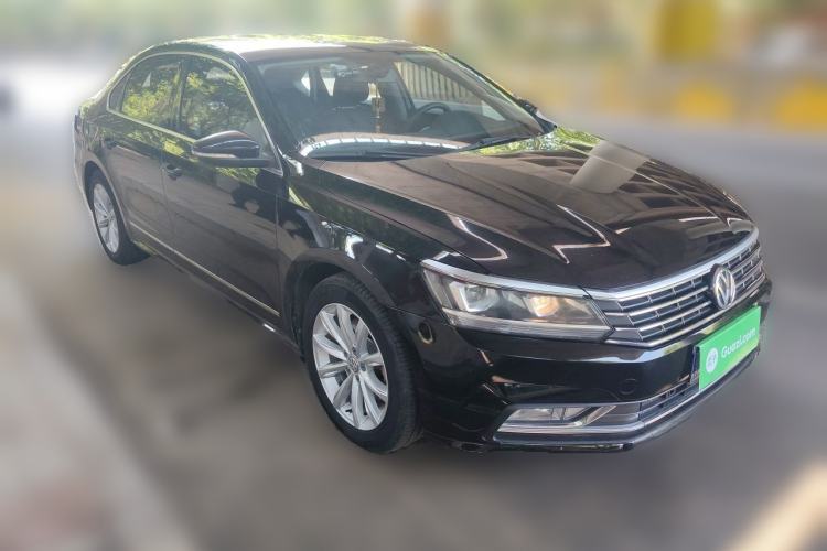Used Volkswagen Passat 2016 330TSI DSG Luxury Edition Front Right 45 Deg