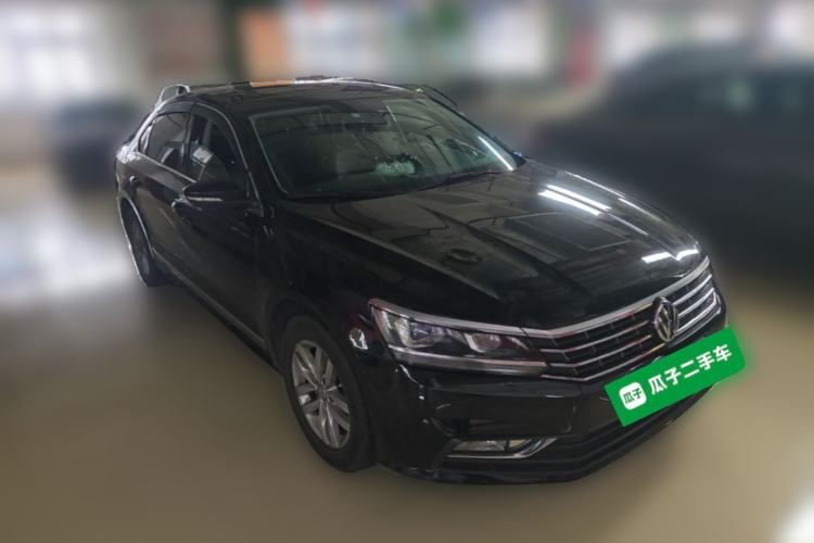 Used Volkswagen Passat 2016 330TSI DSG Luxury Edition Front Right 45 Deg
