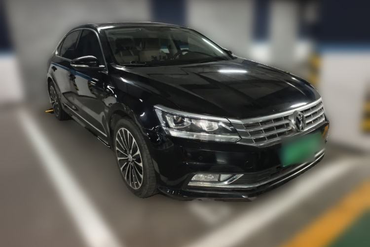 Used Volkswagen Passat 2016 380TSI DSG Prestige Edition Front Right 45 Deg