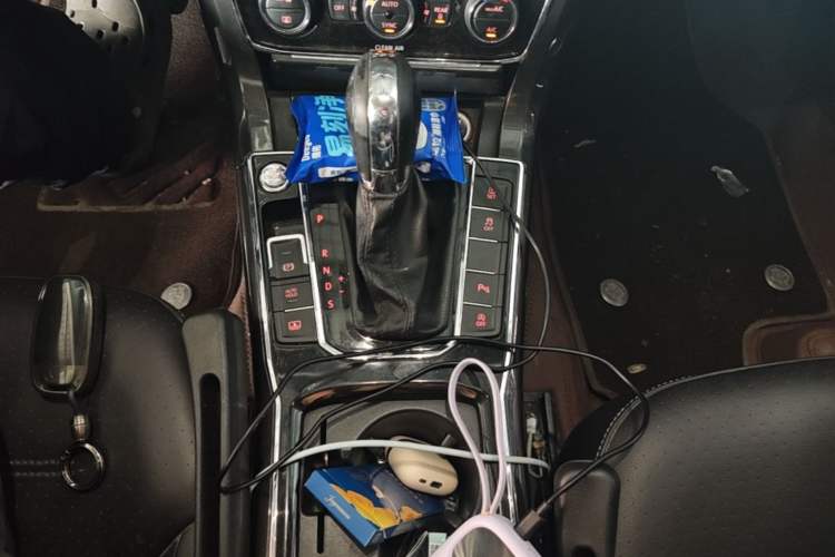 Used Volkswagen Passat 2016 380TSI DSG Prestige Edition Gear Lever