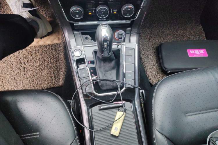 Used Volkswagen Passat 2016 330TSI DSG Prestige Edition Gear Lever
