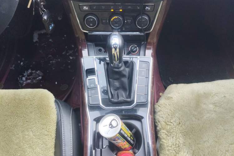 Used Volkswagen Passat 2016 280TSI DSG Prestige Edition Gear Lever