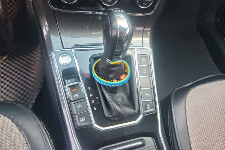 Used Volkswagen Passat 2016 330TSI DSG Prestige Edition Gear Lever