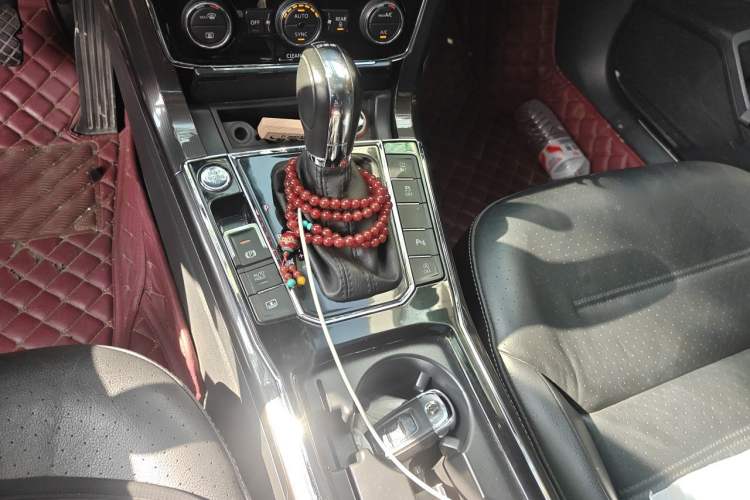 Used Volkswagen Passat 2016 330TSI DSG Prestige Edition Gear Lever