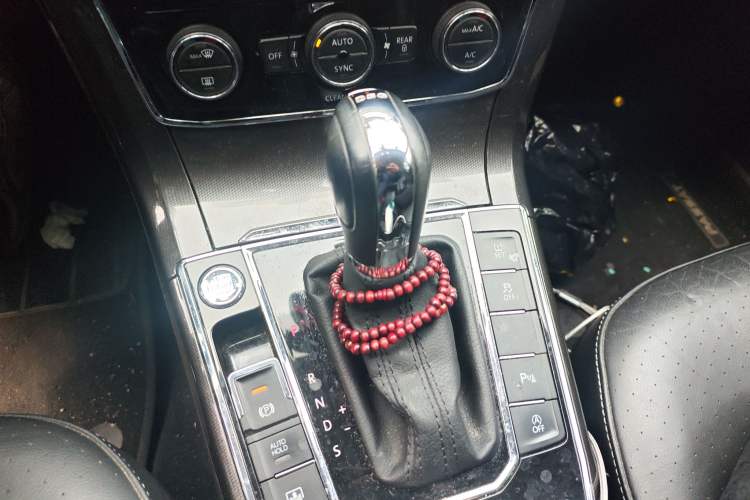 Used Volkswagen Passat 2016 330TSI DSG Prestige Edition Gear Lever