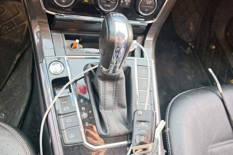 Used Volkswagen Passat 2016 330TSI DSG Prestige Edition Gear Lever